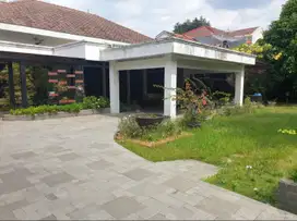 Dijual Rumah Bangunan Lama Hitung Tanah Tengah Kota Semarang