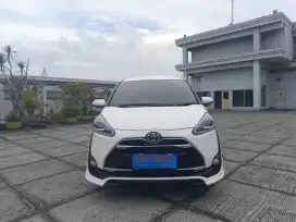 Toyota Sienta Q AT 2016