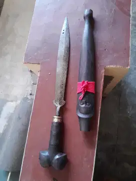 Pudaka Tombak bilah kuno