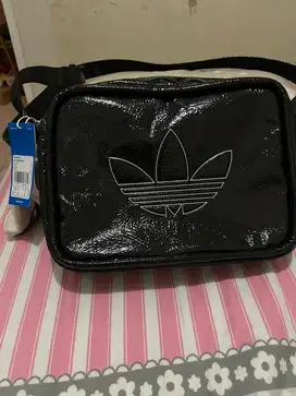 Tas cewe Adidas Ori