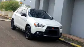 [ LOW KM ] Mitsubishi Outlander PX 2.0 AT White on Black 2013/2014