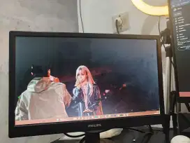 Monitor lcd Philips 16inch + keyboard Armageddon ak-770i