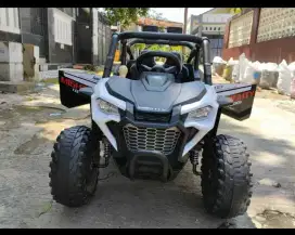 Mobil Aki Remote Anak Bisa Dinaiki