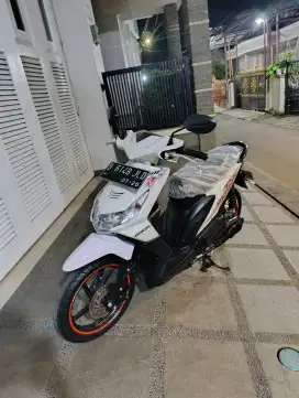 Bissmillah dijual motor Honda beat karbu 2011 istimewa