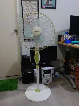 Stand fan / kipas berdiri  panasonic