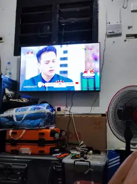 Smart Tv coocaa 43 inc Z65