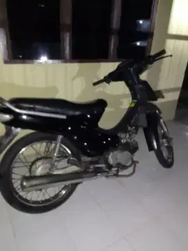 Dijual motor Beijing Supra tahun 2002 warna hitam
