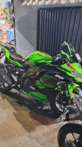 Kawasaki zx250r