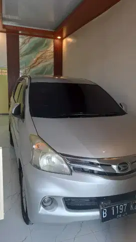 Daihatsu xenia 2014 mt