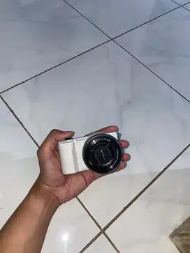 Kamera Mirrorless Sony A5000