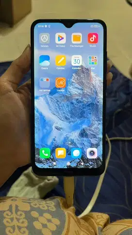 Xiomi Redmi 8A pro  Warna blue  Ram 3 internal 32 Gb