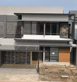 Rumah Besar Luas Murah Strategis di Nilapadmi KBP