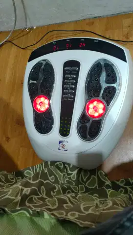 pijat kaki elektrik, terapi infrared