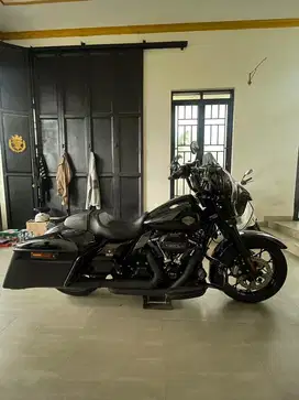 Streetglide special