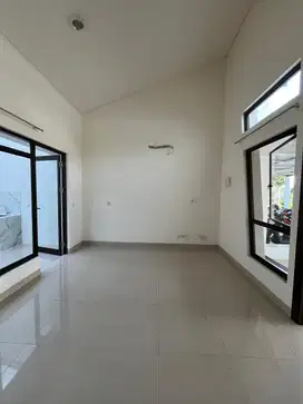 Rumah siap huni banget sudah ada canopy di Agung Podomoro