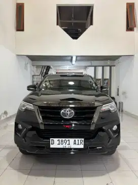 Mulus Fortuner VRZ 2.4 TRD AT