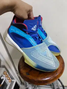 Sepatu Basket Badminton Running Tennis Peak Size 43