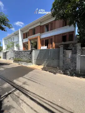 Rumah Baru Di Kemang Dalam Design American Classic