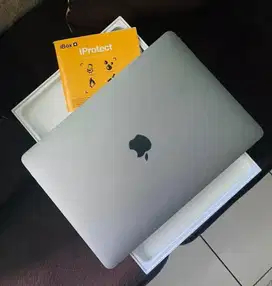 Macbook Pro Touchbar ibox Likenew