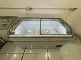 LEMARI PEMBEKU GEA SD 303 LITER