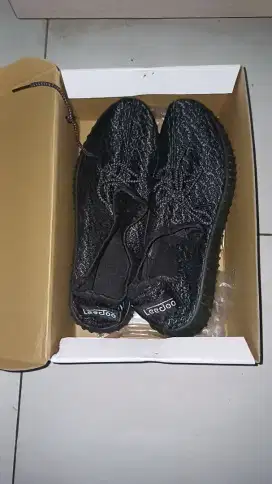 Sepatu Lari Olahraga Leedoo