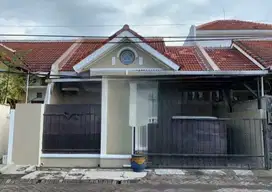 dijual disewakan rumah graha sampurna wiyung