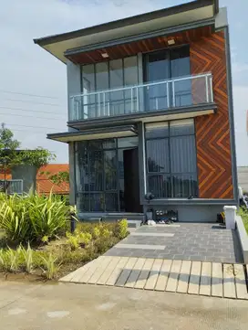 Rumah 2 lanta DP 0% lokasi strategis bebas banji
