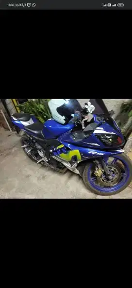 Motor yamaha r12 v2
