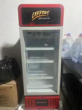 Jual showcase bekas