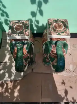 Guci Keramik Gajah