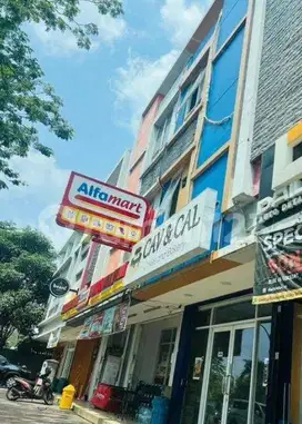 Disewakan Ruko Strategis 3 Lantai Siap Huni Riviera Gading Serpong