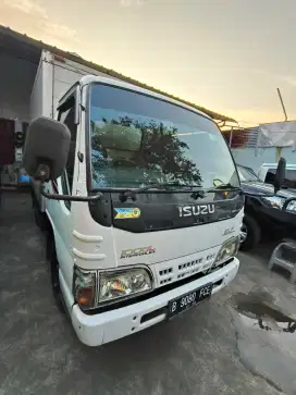 ISUZU ELF 4ban NHR55 Engkel th 2015 box alm superb