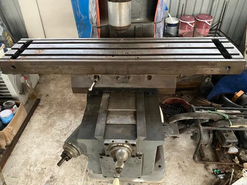 Mesin Milling Bridgebort