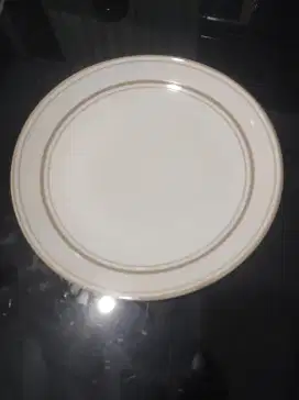Piring Makan Keramik 10 inch Merk Oppetite 1 lusin