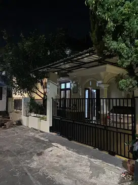 Dikontrakan kawasan kos premium suhat