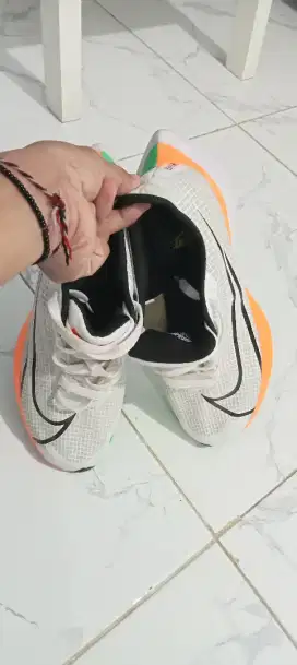 Sepatu cowok 43