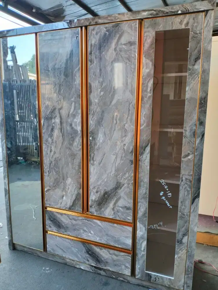 Lp 4 p 18 milamin lapis hpl