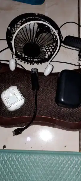 Paket portable barang buat camping, kipas angin mini, tws alt pijat