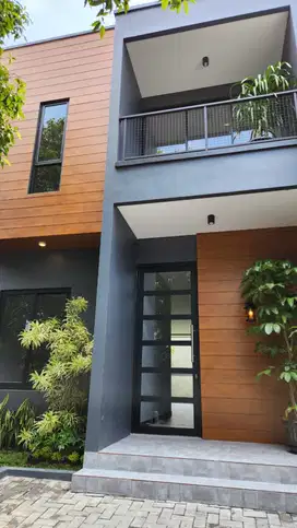 4 jd 3,35 M | Rumah Furnis, Villa Industrial Manis, BSD Giri Loka Stra