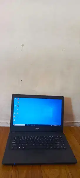 JUAL LAPTOP ACER ES1-421 AMD E1-6010 RAM4GB,SSD128GB,WIN10PRPO,GARANSI
