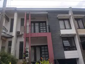 Rumah asri disewakan, dalam komplek, dekat dg pintu masuk tol cinere
