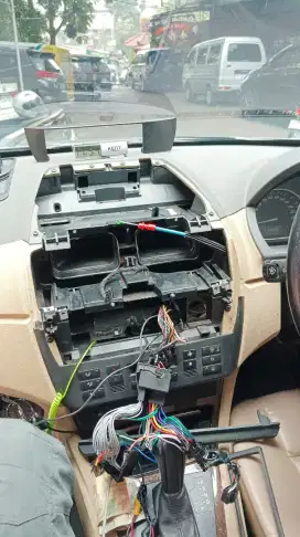 menerima perbaikan variasi mobil