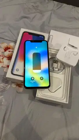 Dijual Iphone X silver 64GB Lengkap Teregister