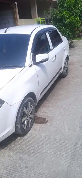 Proton Saga 2012 Bensin