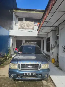 Mobil Ford everest XLT 2.5 A.T 2004
