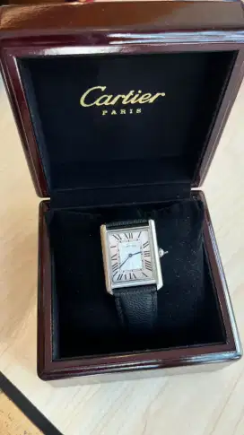 Jam tangan Cartier tank must solarbeat