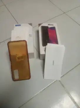 Jual 2 dus hp oppo A5 (2020) sama vivo y12s