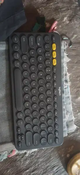Keyboard bluetooth Logitech k380