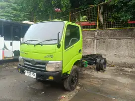 Hino dutro 110LD 2010