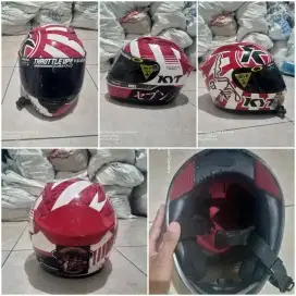 Helm kyt cr7 merah